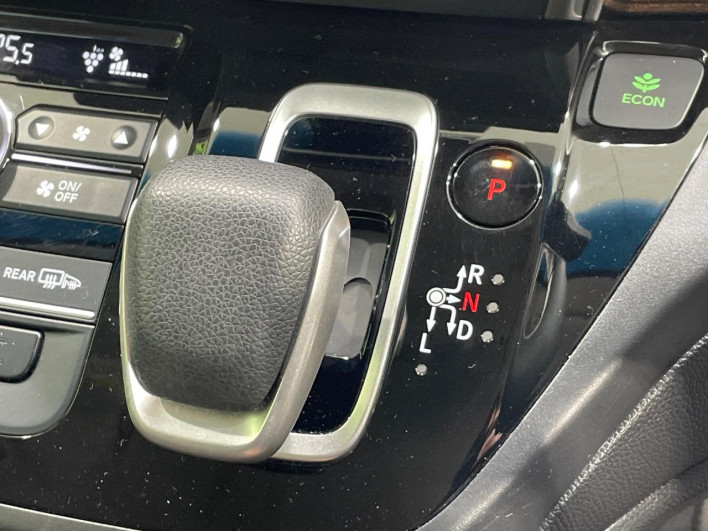2020 Honda Freed hybrid 6AA-GB7 (UW-69f95e19914a6)[17]