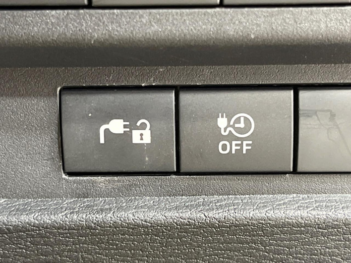 2023 Mitsubishi OUTLANDER PHEV 5LA-GN0W (UW-69f95e248cc3d)[29]