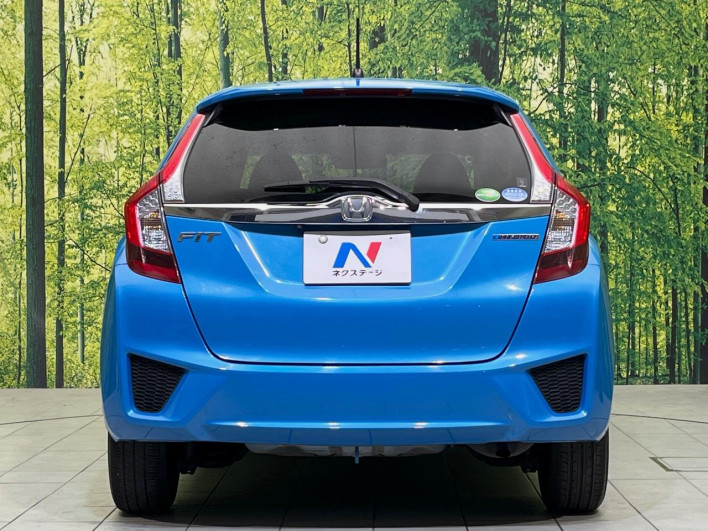 2015 Honda Fit Hybrid DAA-GP5 (UW-69f95e24ad575)[10]