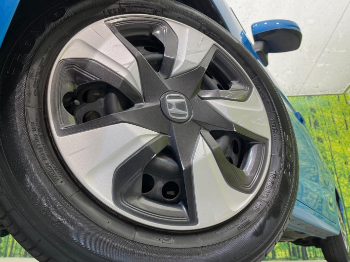 2015 Honda Fit Hybrid DAA-GP5 (UW-69f95e24ad575)[16]