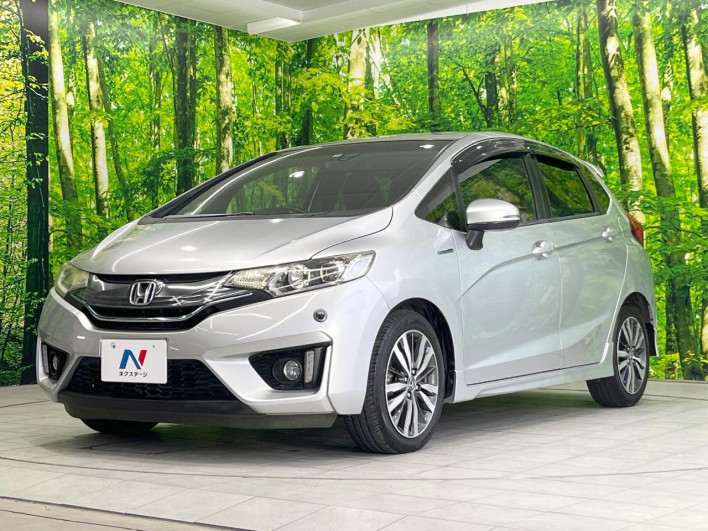 2014 Honda Fit Hybrid DAA-GP5 (UW-69f95e250a6b2)[11]
