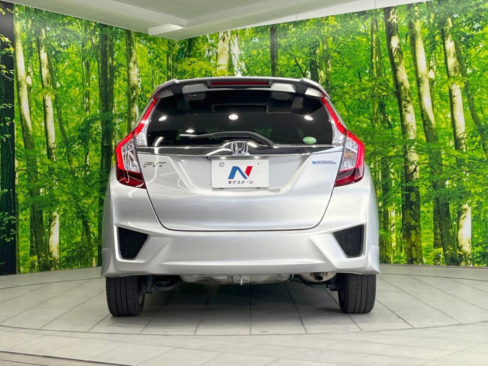 2014 Honda Fit Hybrid DAA-GP5 (UW-69f95e250a6b2)[6]