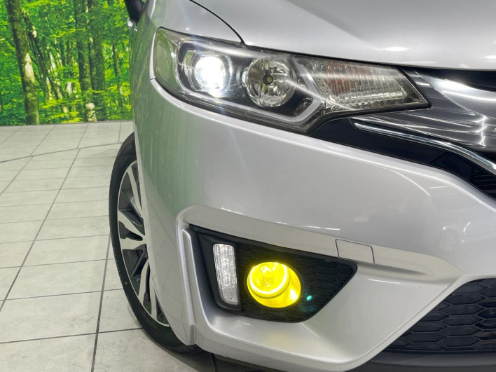 2014 Honda Fit Hybrid DAA-GP5 (UW-69f95e250a6b2)[12]