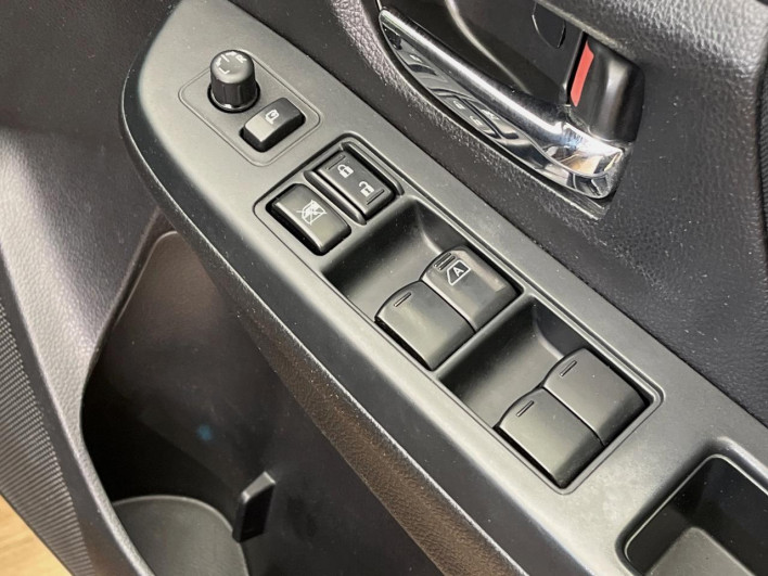 2013 Subaru XV DBA-GP7 (UW-69f95e26112a9)[18]