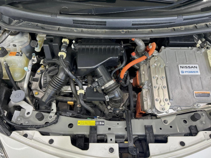 2020 Nissan Note DAA-HE12 (UW-69f95e322bd0e)[4]