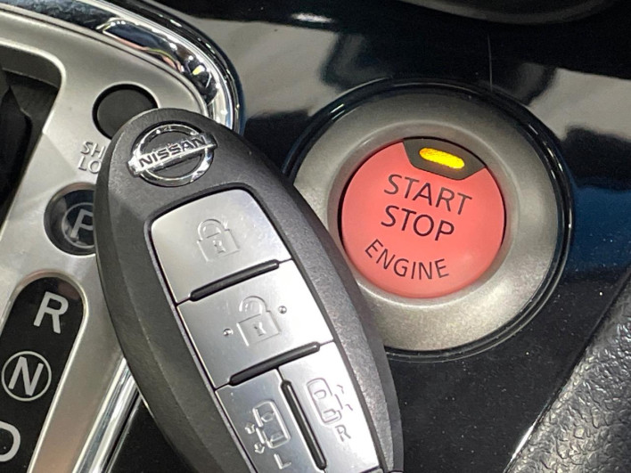 2014 Nissan Serena DAA-HFC26 (UW-69f95e370c1c0)[26]