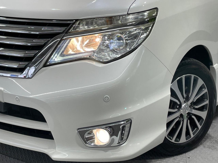 2014 Nissan Serena DAA-HFC26 (UW-69f95e370c1c0)[5]