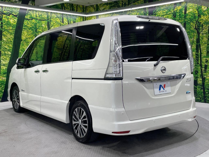 2014 Nissan Serena DAA-HFC26 (UW-69f95e370c1c0)[18]
