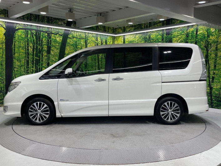 2014 Nissan Serena DAA-HFC26 (UW-69f95e370c1c0)[19]