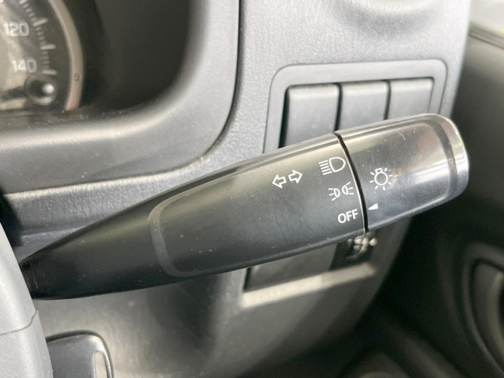 2015 Suzuki Jimny ABA-JB23W (UW-69f95e3c66741)[26]