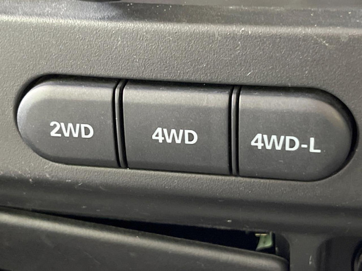 2015 Suzuki Jimny ABA-JB23W (UW-69f95e3c66741)[22]