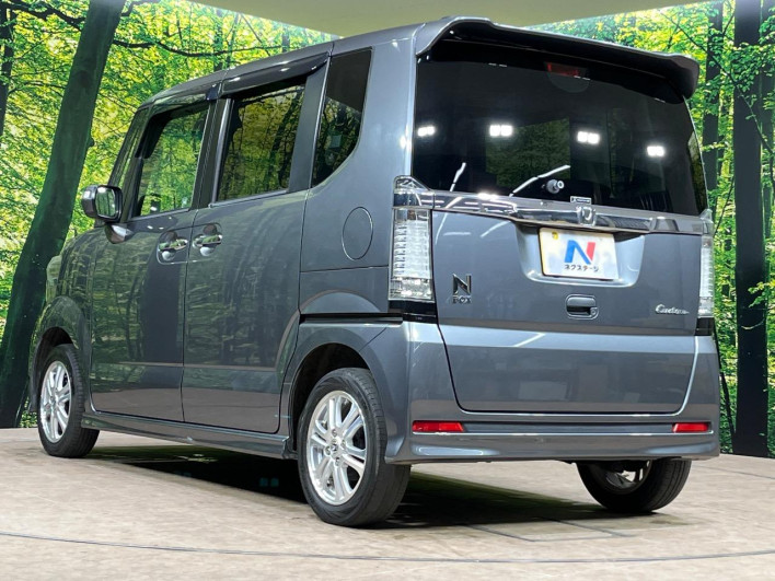 2012 Honda N-BOX CUSTOM DBA-JF1 (UW-69f95e3f2d9d1)[11]