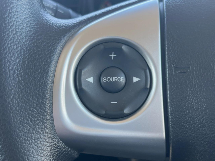 2016 Honda N-BOX DBA-JF1 (UW-69f95e41e26fe)[22]