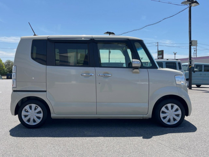 2016 Honda N-BOX DBA-JF1 (UW-69f95e41e26fe)[5]