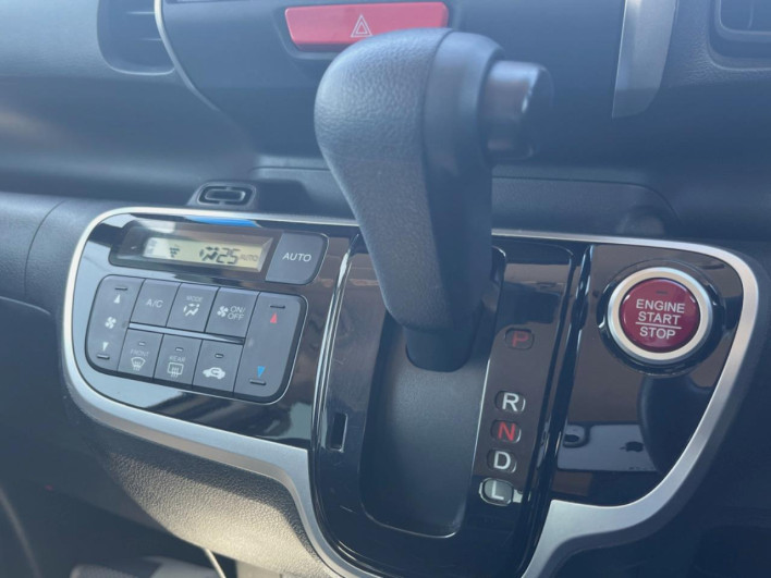 2016 Honda N-BOX DBA-JF1 (UW-69f95e41e26fe)[20]
