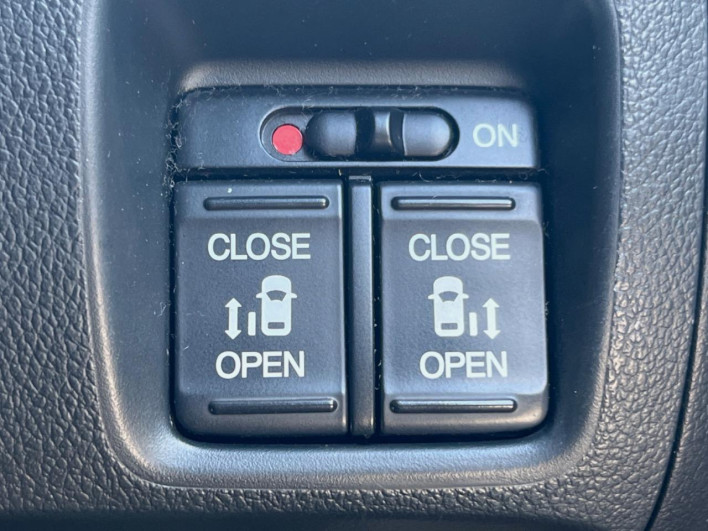 2016 Honda N-BOX DBA-JF1 (UW-69f95e41e26fe)[24]