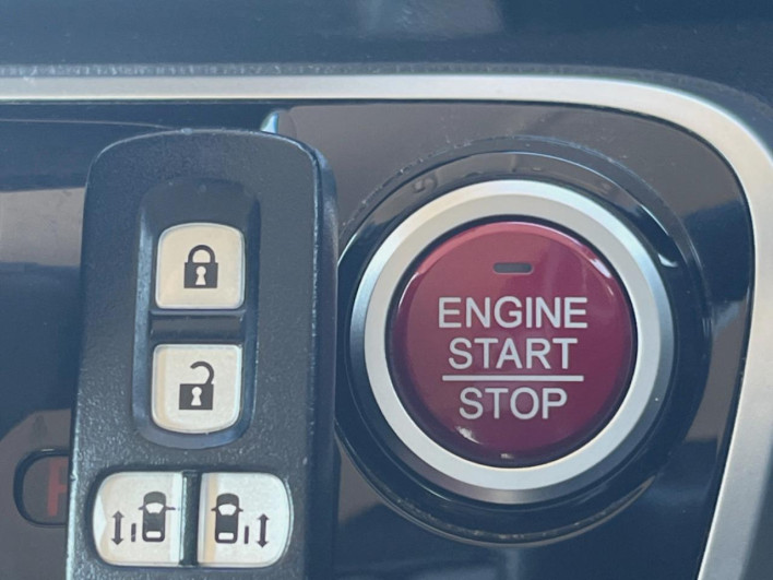 2016 Honda N-BOX DBA-JF1 (UW-69f95e41e26fe)[19]