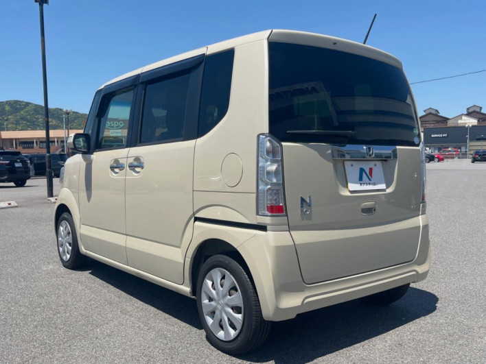 2016 Honda N-BOX DBA-JF1 (UW-69f95e41e26fe)[9]