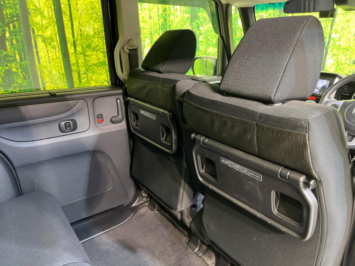 2017 Honda N-BOX CUSTOM DBA-JF1 (UW-69f95e421680b)[22]