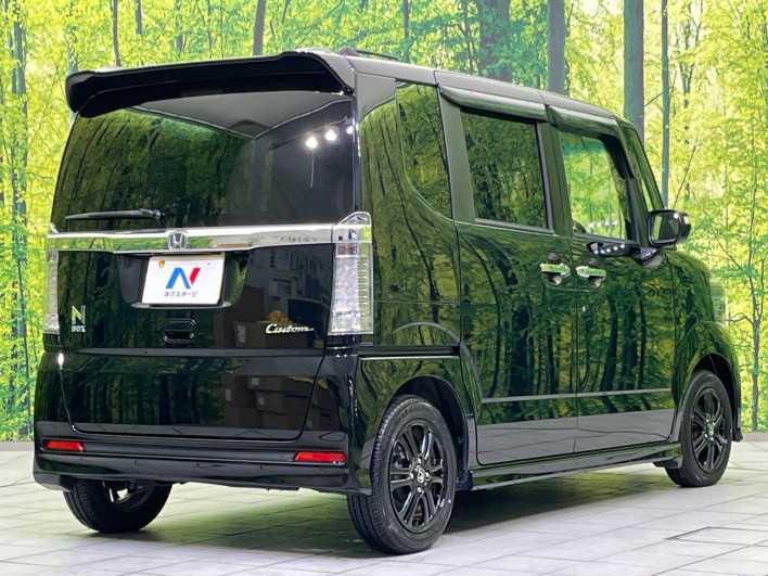 2017 Honda N-BOX CUSTOM DBA-JF1 (UW-69f95e421680b)[9]