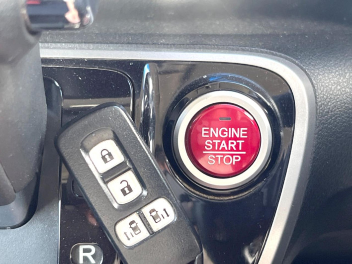 2013 Honda N-BOX CUSTOM DBA-JF1 (UW-69f95e424d2b0)[23]