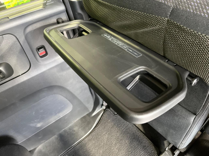 2016 Honda N-BOX DBA-JF1 (UW-69f95e444b57d)[24]