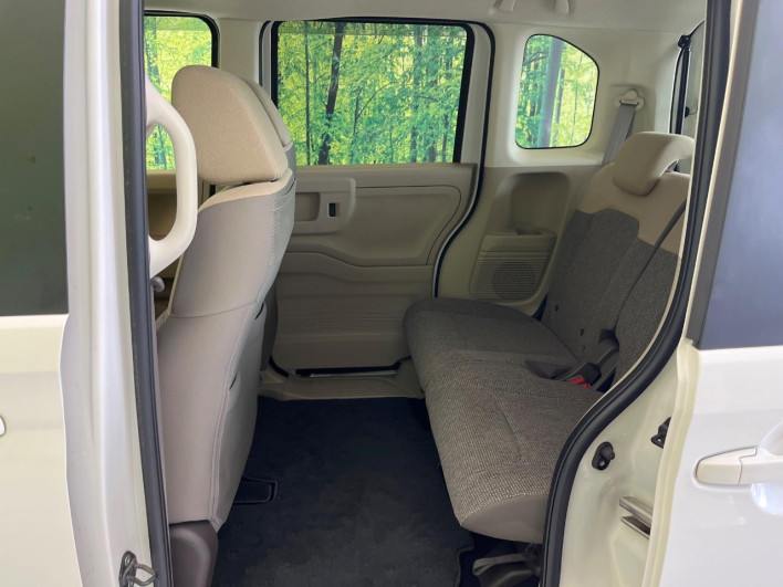 2017 Honda N-BOX DBA-JF3 (UW-69f95e44a80a6)[9]