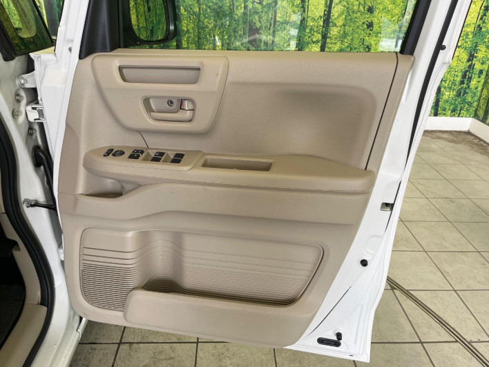 2017 Honda N-BOX DBA-JF3 (UW-69f95e44a80a6)[23]
