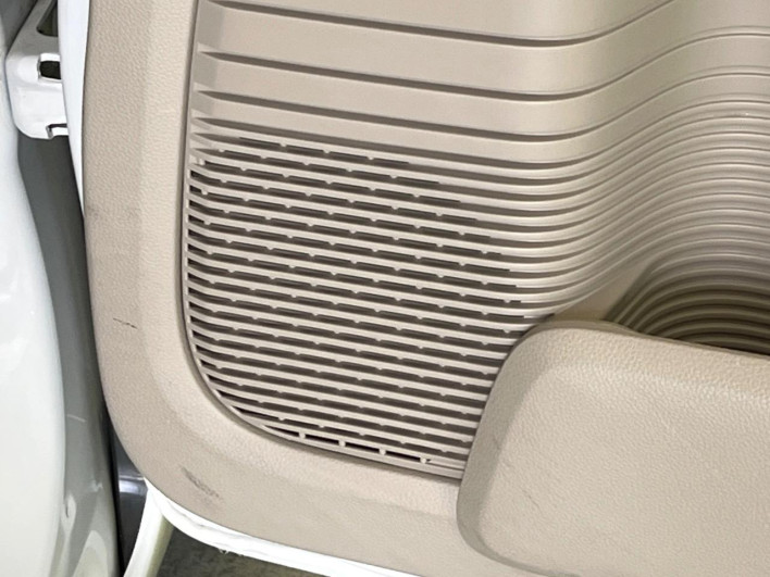 2017 Honda N-BOX DBA-JF3 (UW-69f95e44a80a6)[24]