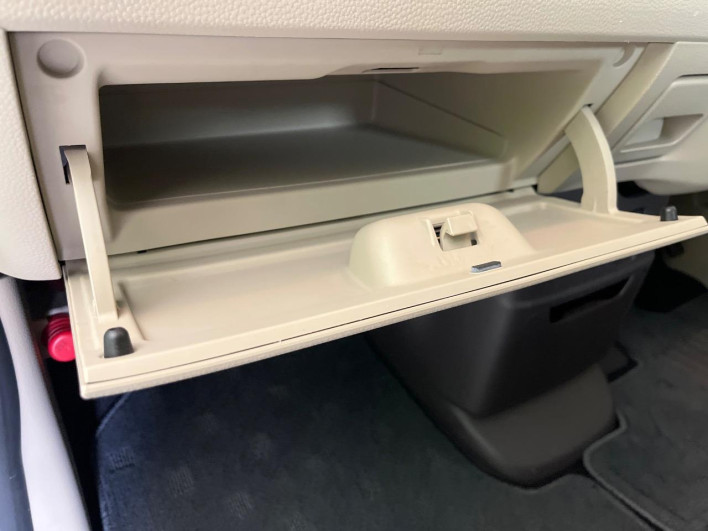 2017 Honda N-BOX DBA-JF3 (UW-69f95e44a80a6)[13]