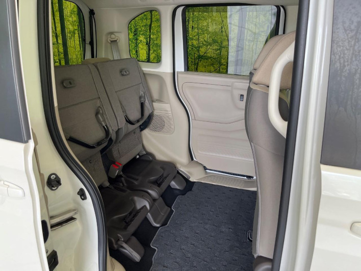 2017 Honda N-BOX DBA-JF3 (UW-69f95e44a80a6)[29]