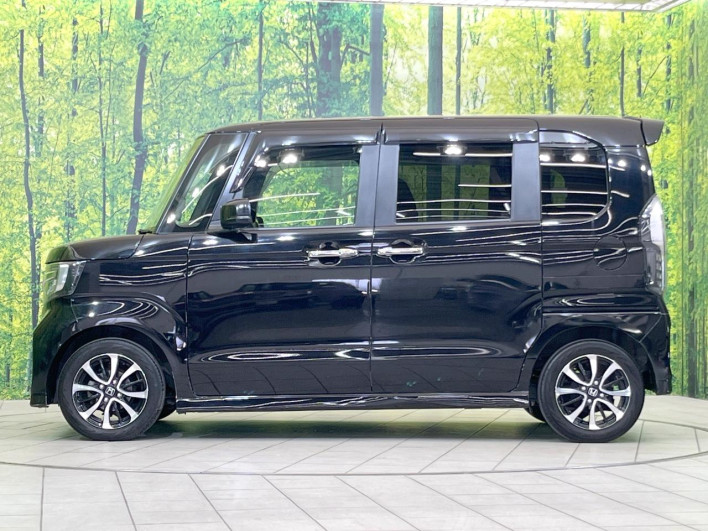2018 Honda N-BOX CUSTOM DBA-JF3 (UW-69f95e4680f78)[11]