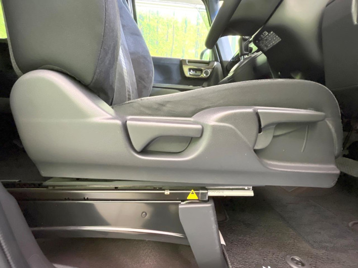 2018 Honda N-BOX CUSTOM DBA-JF3 (UW-69f95e4680f78)[14]