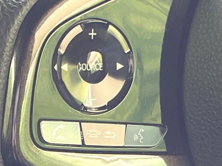 2018 Honda N-BOX CUSTOM DBA-JF3 (UW-69f95e4680f78)[21]