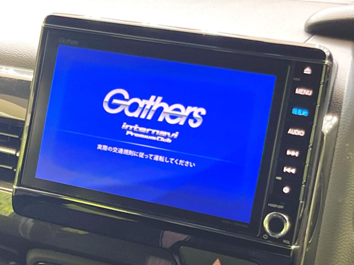 2018 Honda N-BOX CUSTOM DBA-JF3 (UW-69f95e4680f78)[28]