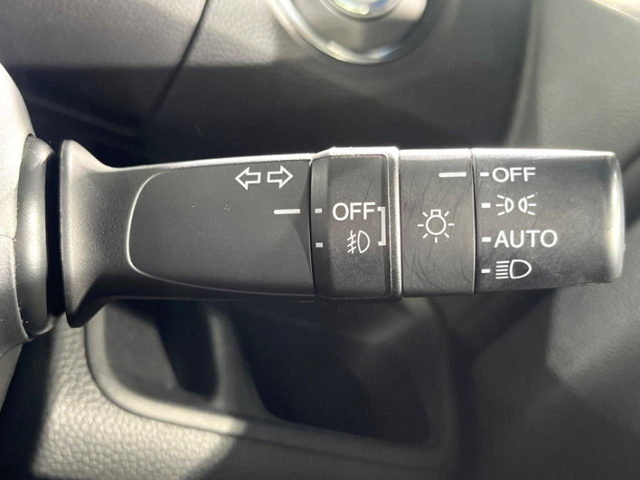 2019 Honda N-BOX CUSTOM DBA-JF3 (UW-69f95e482de80)[22]