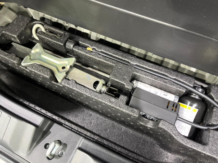 2021 Honda N-BOX CUSTOM 6BA-JF3 (UW-69f95e4a32f70)[15]
