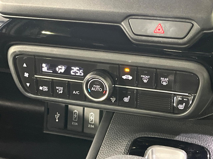 2021 Honda N-BOX CUSTOM 6BA-JF3 (UW-69f95e4a32f70)[29]