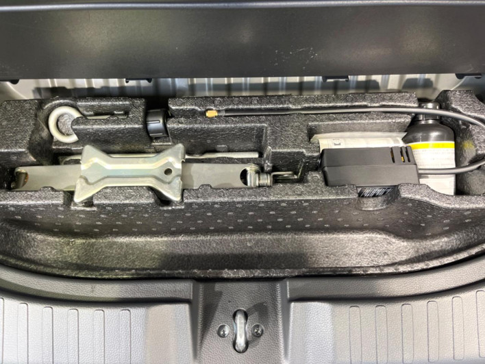 2021 Honda N-BOX CUSTOM 6BA-JF3 (UW-69f95e4ac2578)[24]