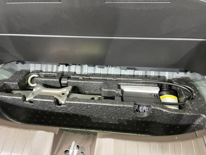 2023 Honda N-BOX 6BA-JF4 (UW-69f95e4d7b4d4)[17]