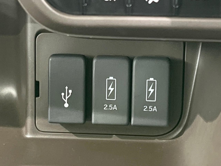 2023 Honda N-BOX 6BA-JF4 (UW-69f95e4d7b4d4)[28]