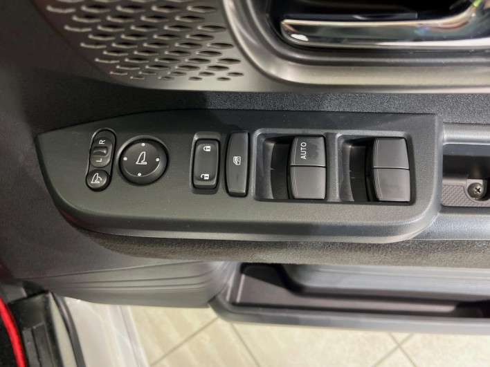 2024 Honda N-BOX CUSTOM 6BA-JF5 (UW-69f95e511d36c)[18]