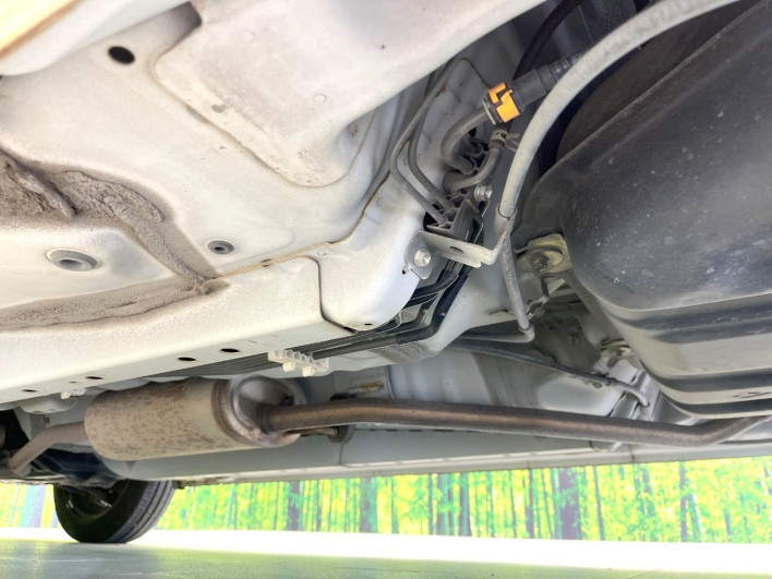 2012 Daihatsu Move DBA-LA100S (UW-69f95e6704097)[27]