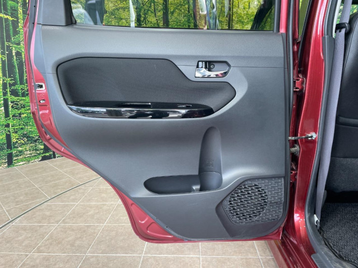 2017 Subaru Stella DBA-LA150F (UW-69f95e6940f4a)[23]