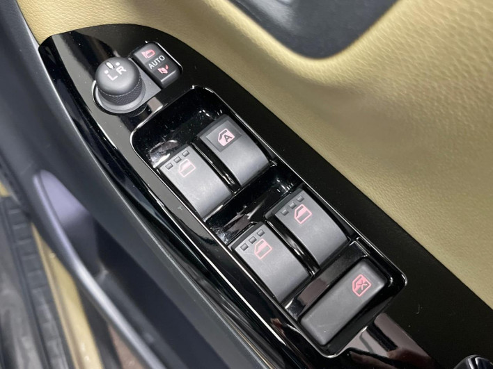 2020 Daihatsu Cast DBA-LA250S (UW-69f95e6bac908)[15]