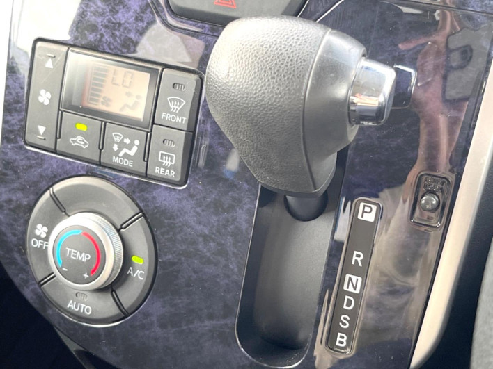 2019 Daihatsu Tanto DBA-LA600S (UW-69f95e758330f)[28]