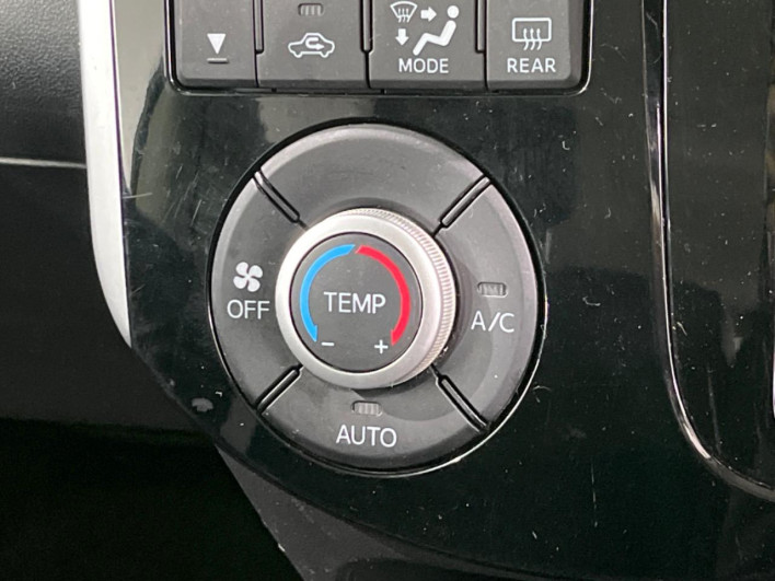 2013 Daihatsu Tanto DBA-LA610S (UW-69f95e75ed4b7)[24]