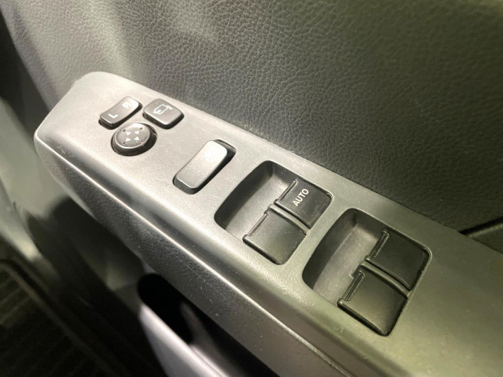 2013 Suzuki MR Wagon DBA-MF33S (UW-69f95e8a0ea1a)[27]
