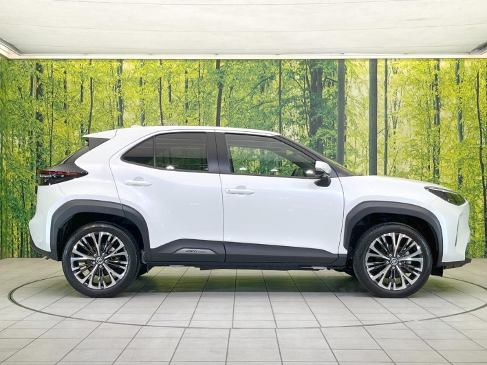 2023 Toyota Yaris Cross 6AA-MXPJ10 (UW-69f95ea73fadd)[8]