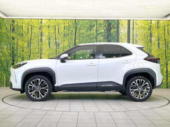 2023 Toyota Yaris Cross 6AA-MXPJ10 (UW-69f95ea73fadd)[12]